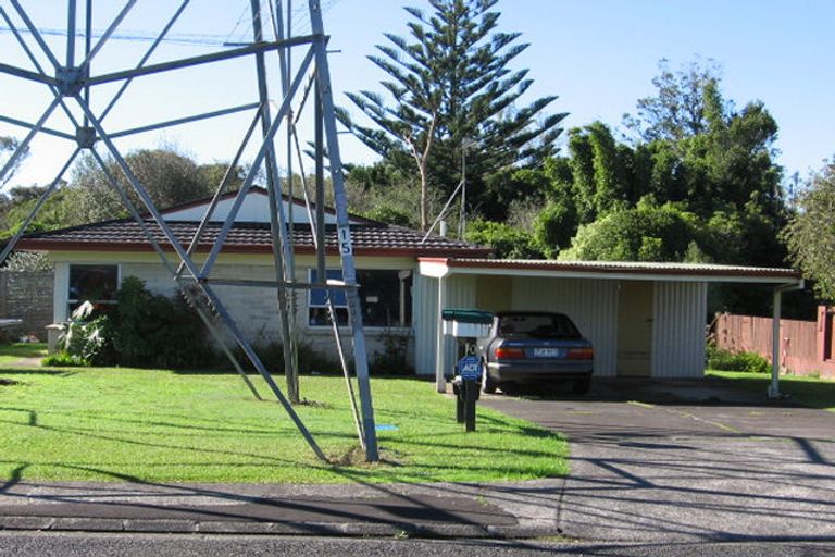 Photo of property in 2/10 Roseburn Place, Pakuranga, Auckland, 2010