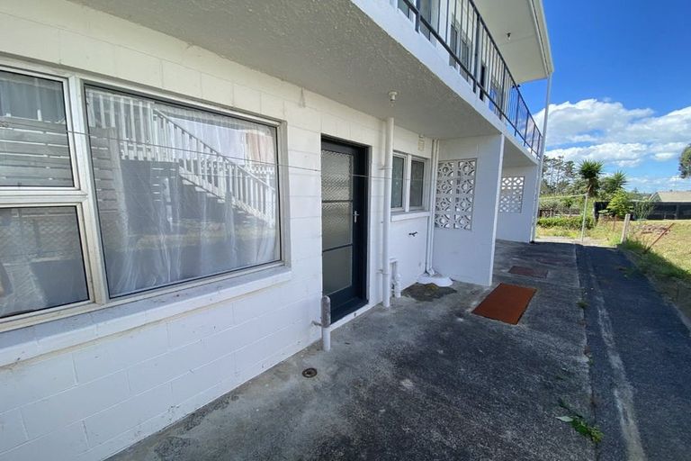 Photo of property in 40 West Coast Road, Glen Eden, Auckland, 0602