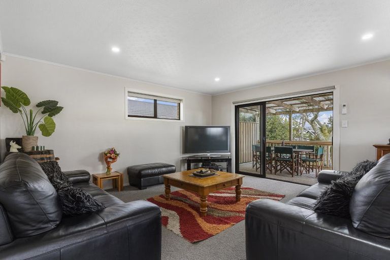 Photo of property in 207 Weka Street, Whangamata, 3620