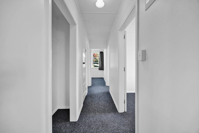 Photo of property in 2 Waihi Road, Hawera, 4610