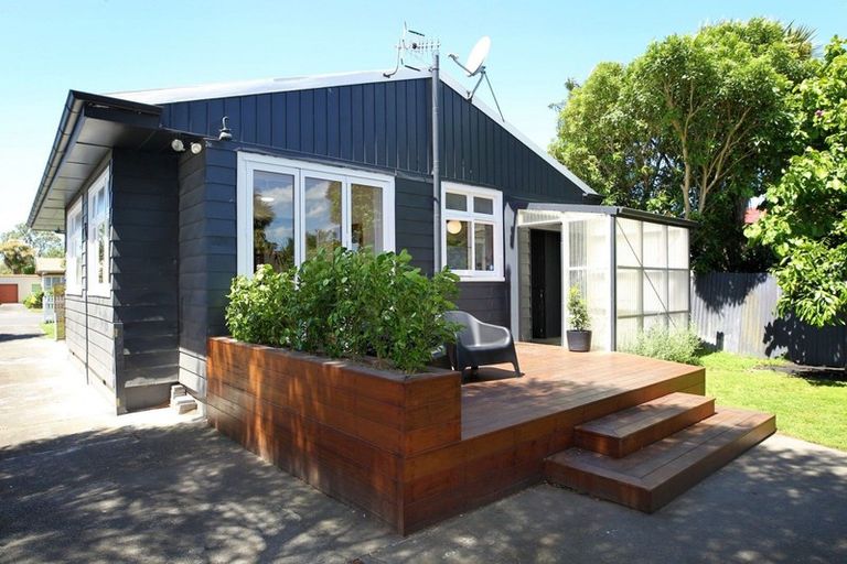 Photo of property in 407 Jervois Street, Mayfair, Hastings, 4122