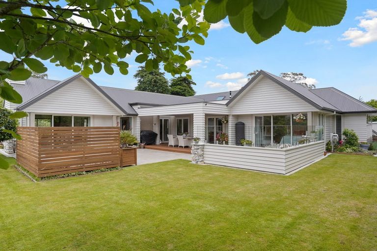 Photo of property in 97d Englefield Road, Northwood, Christchurch, 8051