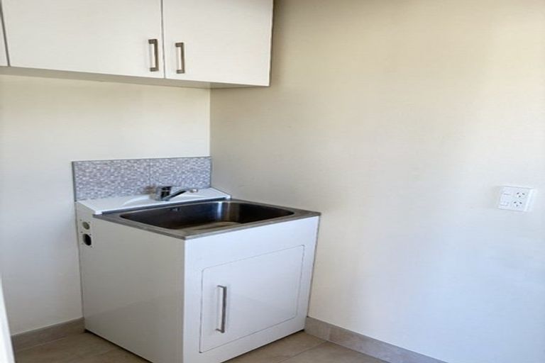 Photo of property in 1/606 Heretaunga Street East, Parkvale, Hastings, 4122