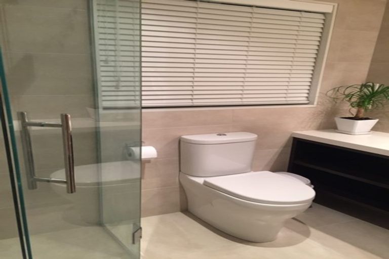 Photo of property in 46 Hattaway Avenue, Bucklands Beach, Auckland, 2012