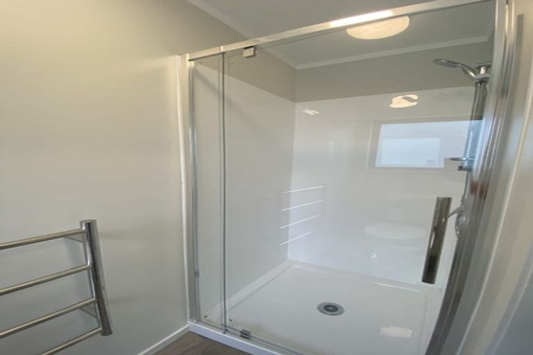 Photo of property in 56 Kahu Road, Paremata, Porirua, 5024