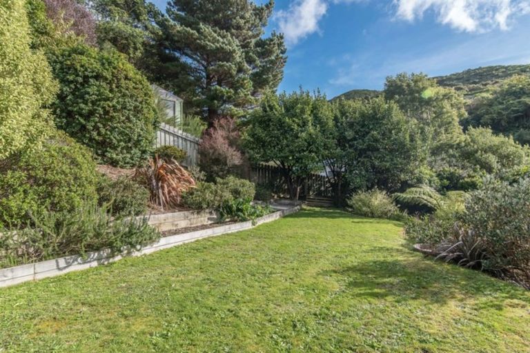 Photo of property in 64 Hathaway Avenue, Karori, Wellington, 6012
