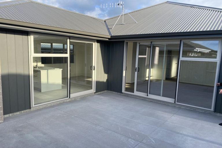 Photo of property in 9 Hammick Crescent, Pyes Pa, 3112