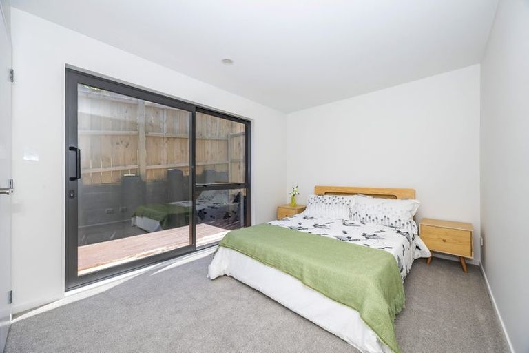 Photo of property in 24b Gladys Avenue, Glenfield, Auckland, 0629