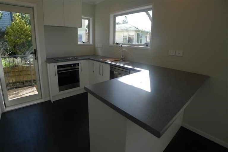 Photo of property in 24 Paewai Road, Glen Eden, Auckland, 0602