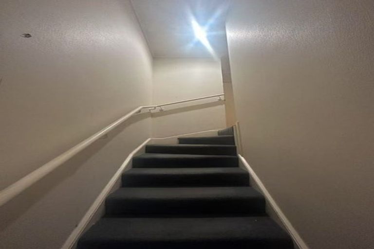 Photo of property in Tuscany Way, 16/3 Ambrico Place, New Lynn, Auckland, 0600