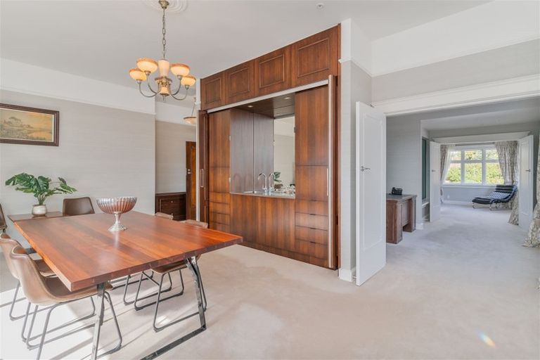 Photo of property in 141 Hackthorne Road, Cashmere, Christchurch, 8022