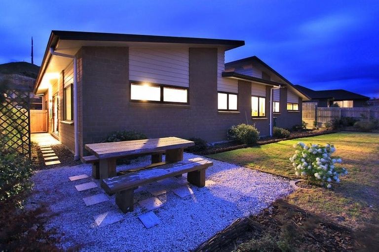 Photo of property in 77 Aotea Drive, Aotea, Porirua, 5024