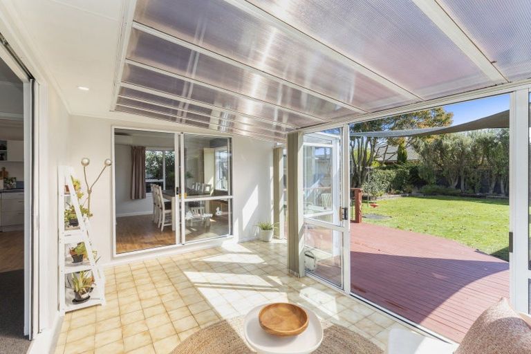 Photo of property in 61 Charlcott Street, Burnside, Christchurch, 8053