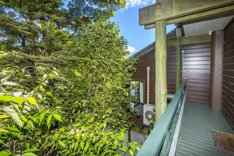 Photo of property in 27 Fendalton Crescent, Pinehaven, Upper Hutt, 5019