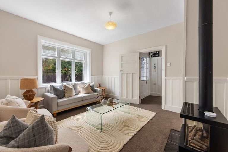 Photo of property in 1/166 Main Road, Redcliffs, Christchurch, 8081