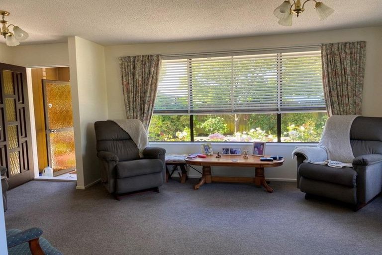 Photo of property in 1/23b Juniper Place, Burnside, Christchurch, 8053