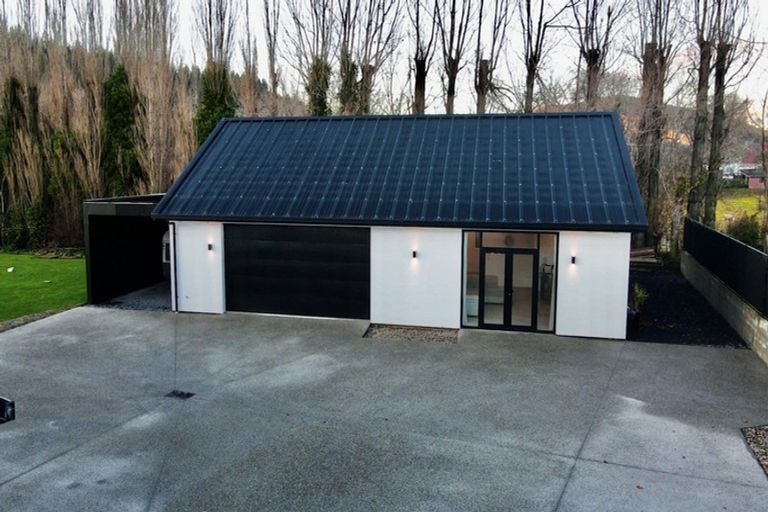 Photo of property in 1h Hoylake Street, Outram, 9019