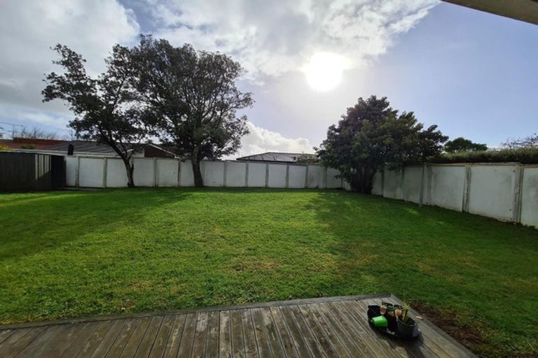 Photo of property in 26 Butley Drive, Farm Cove, Auckland, 2012