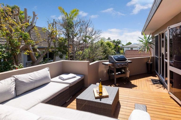 Photo of property in 2 Kaniere Place, Half Moon Bay, Auckland, 2012