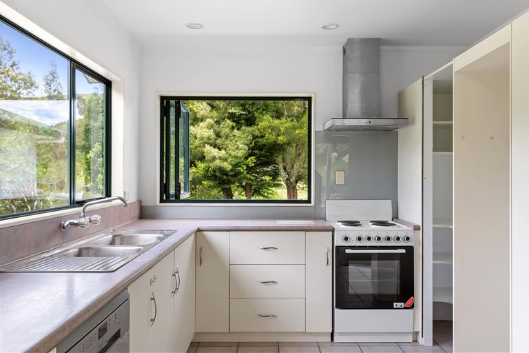 Photo of property in 227 Whangamata Road, Kinloch, Taupo, 3377