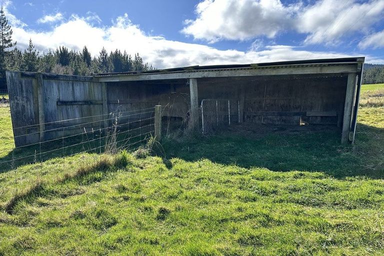 Photo of property in 140 Three Mile Hill Road, North Taieri, 9076
