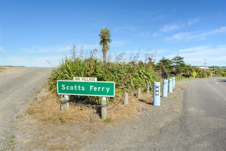 Photo of property in 1946 Parewanui Road, Parewanui, Bulls, 4894