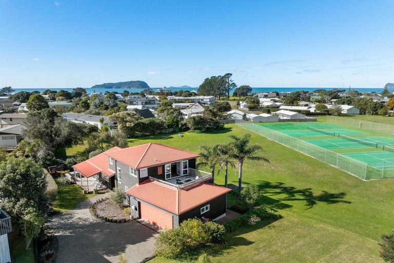 Photo of property in 13 Coutts Road, Pauanui, Hikuai, 3579