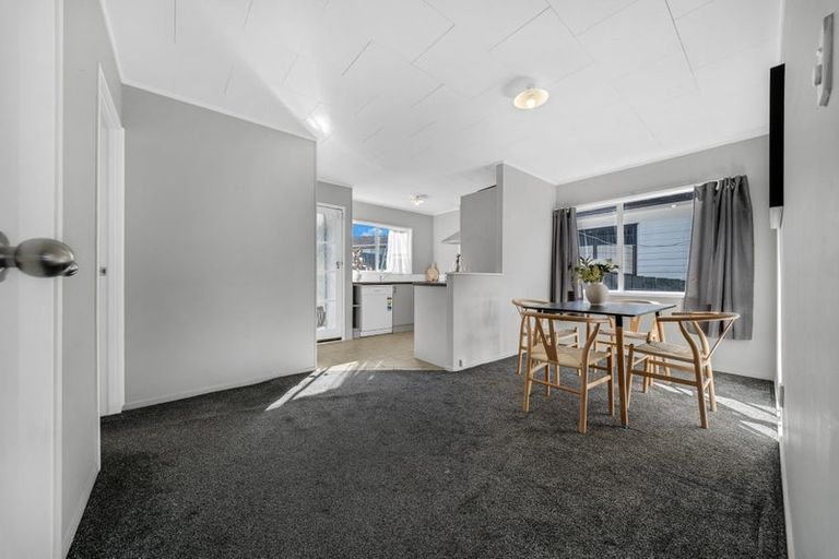 Photo of property in 52 Keegan Drive, Massey, Auckland, 0614