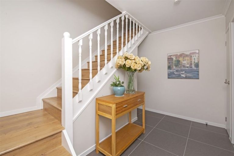 Photo of property in 1/6 Colum Place, Bucklands Beach, Auckland, 2014