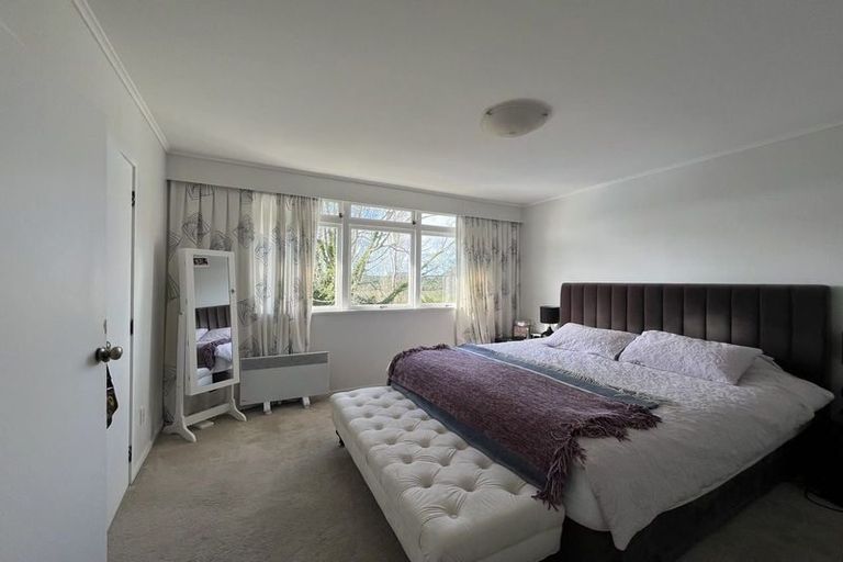 Photo of property in 1/44 Deuxberry Avenue, Northcote, Auckland, 0627