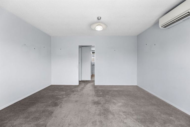 Photo of property in 1/15 Chipping Lane, Redwood, Christchurch, 8051