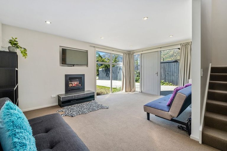 Photo of property in 10 Onslow Road, Lake Hayes, Queenstown, 9304