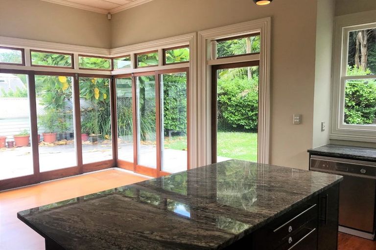 Photo of property in 74 Esplanade Road, Mount Eden, Auckland, 1024