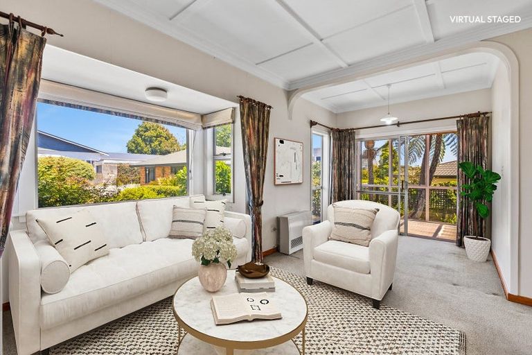 Photo of property in 43 Dorset Avenue, Westown, New Plymouth, 4310