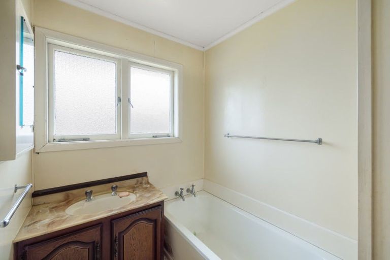 Photo of property in 34 Pemberton Crescent, Greerton, Tauranga, 3112