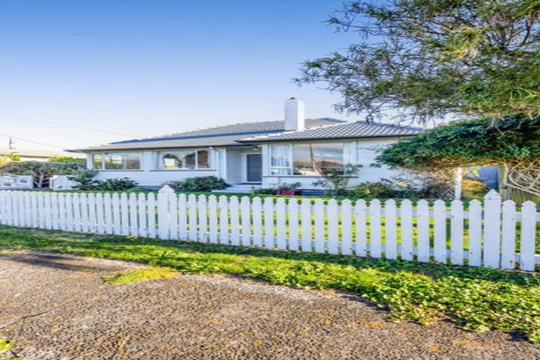 Photo of property in 45 Reid Avenue, Hawera, 4610