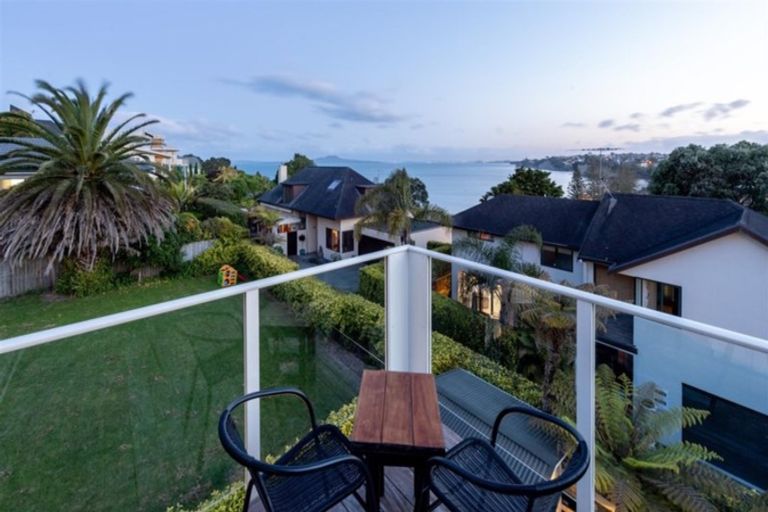 Photo of property in 2/29 Orchard Road, Browns Bay, Auckland, 0630