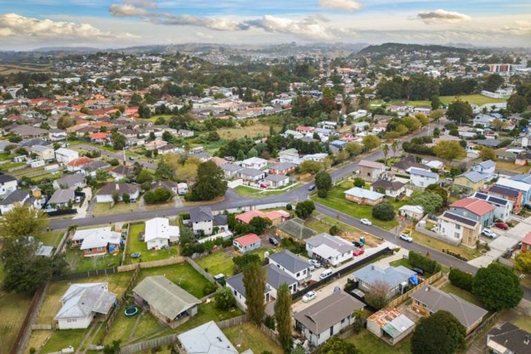 Photo of property in 44 Birdwood Road, Pukekohe, 2120