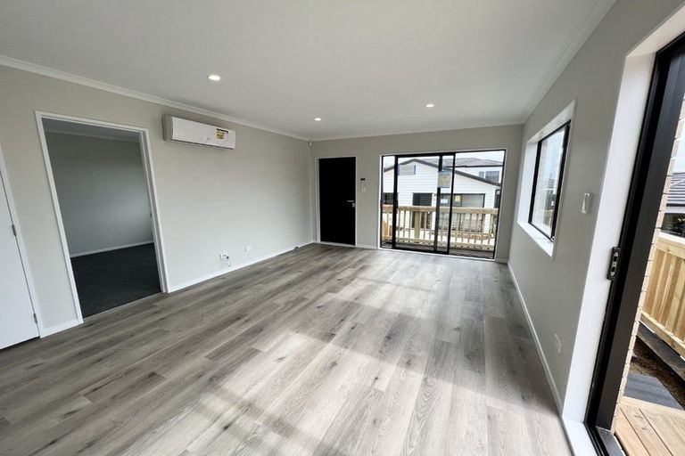 Photo of property in 2/26 Pah Road, Papatoetoe, Auckland, 2025