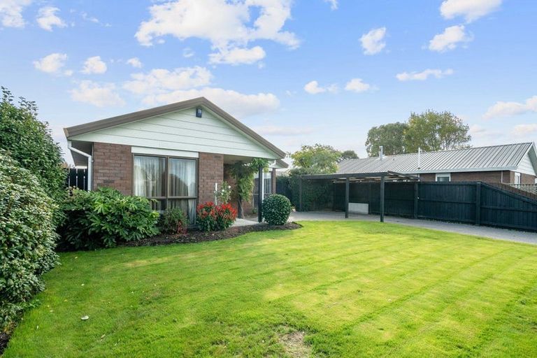 Photo of property in 1/137 Gilberthorpes Road, Hei Hei, Christchurch, 8042