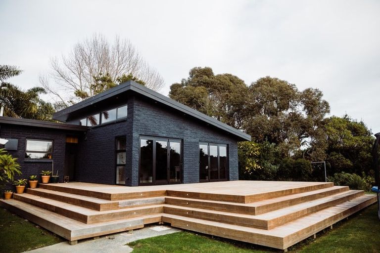 Photo of property in 17 Rogers Road, Bay View, Napier, 4104