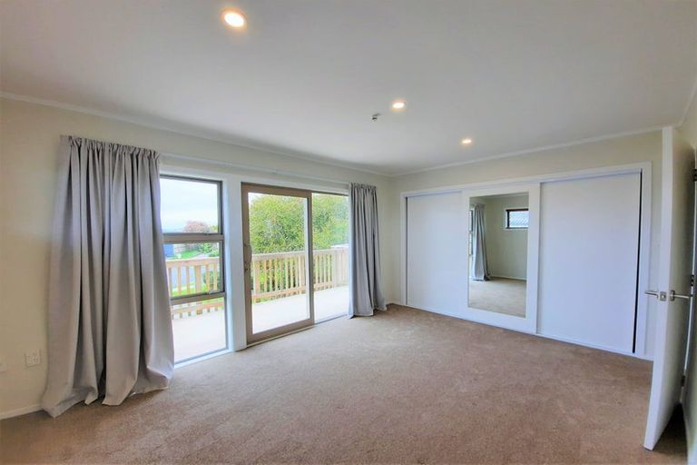 Photo of property in 7 Leewood Place, Pakuranga Heights, Auckland, 2010