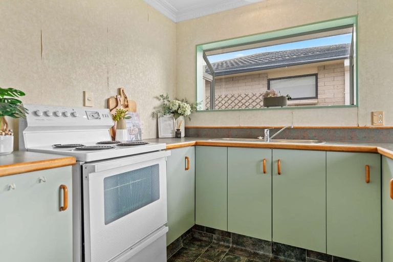 Photo of property in 28 Sunvale Place, Gate Pa, Tauranga, 3112