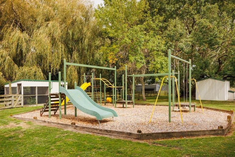 Photo of property in 435 Aranui Road, Kairanga, Palmerston North, 4475