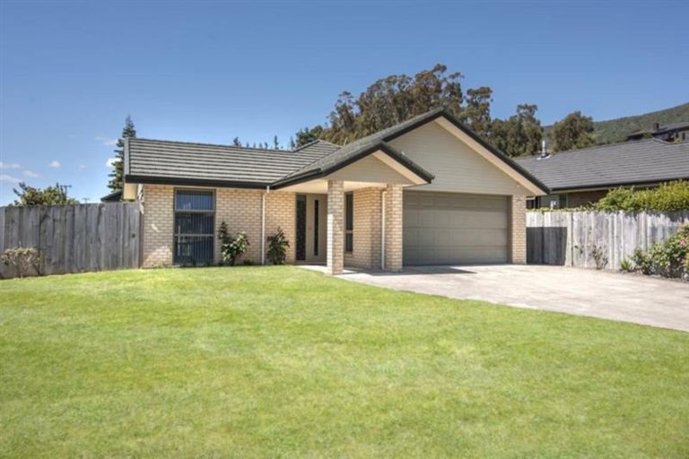 Photo of property in 1 Tui Drive, Picton, 7220