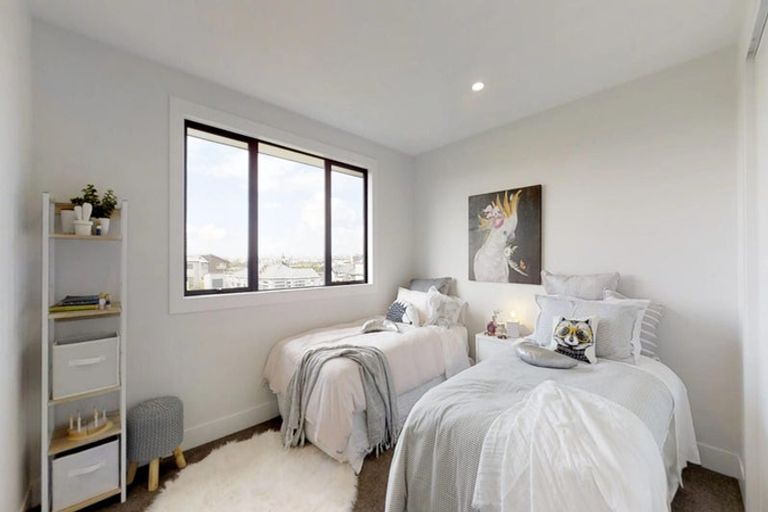 Photo of property in 104h Johns Road, Belfast, Christchurch, 8051