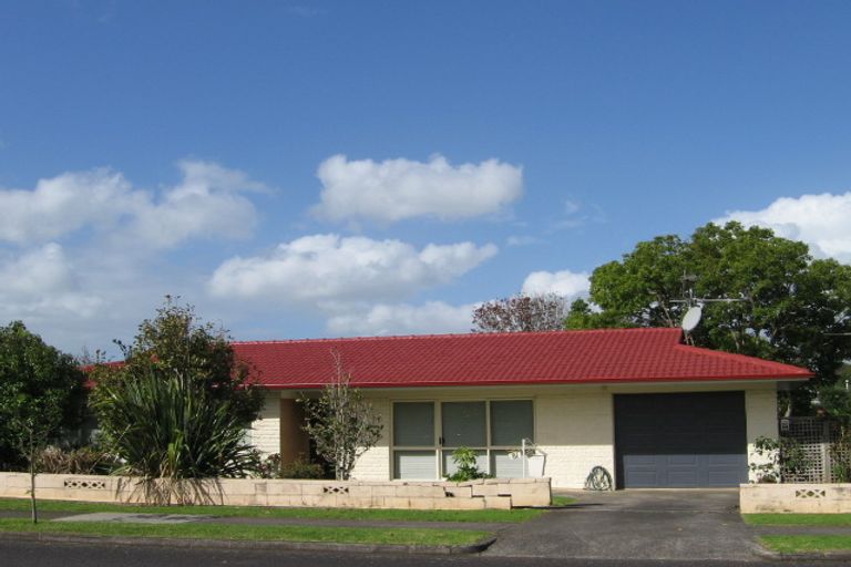 Photo of property in 81 Meadway, Sunnyhills, Auckland, 2010