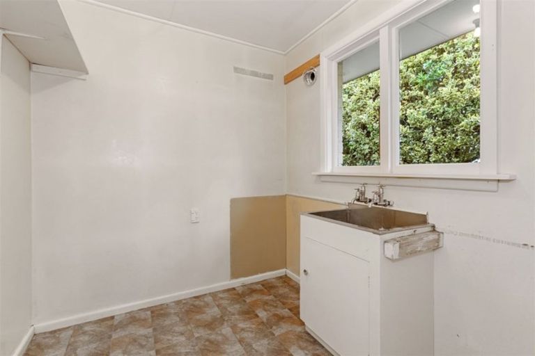 Photo of property in 114 Mooray Avenue, Bishopdale, Christchurch, 8053