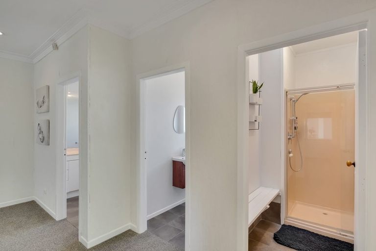 Photo of property in 16 Miro Street, Inglewood, 4330