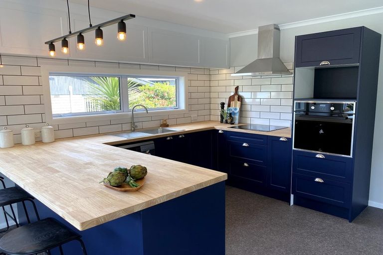 Photo of property in 16 Mitre Street, Gore, 9710